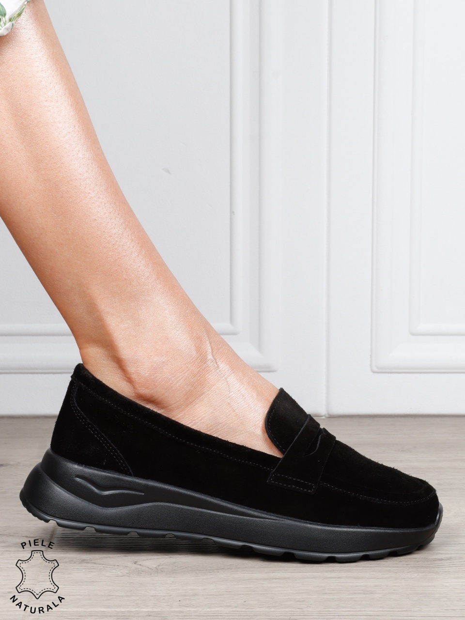 Mocasini dama din piele naturala confortabili si versatili CRL1815 NEGRU