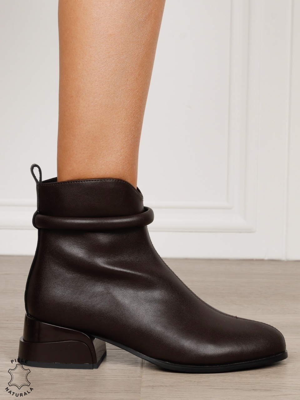 Botine dama din piele naturala cu detaliu decorativ la glezna CRL1826 CAFENIU
