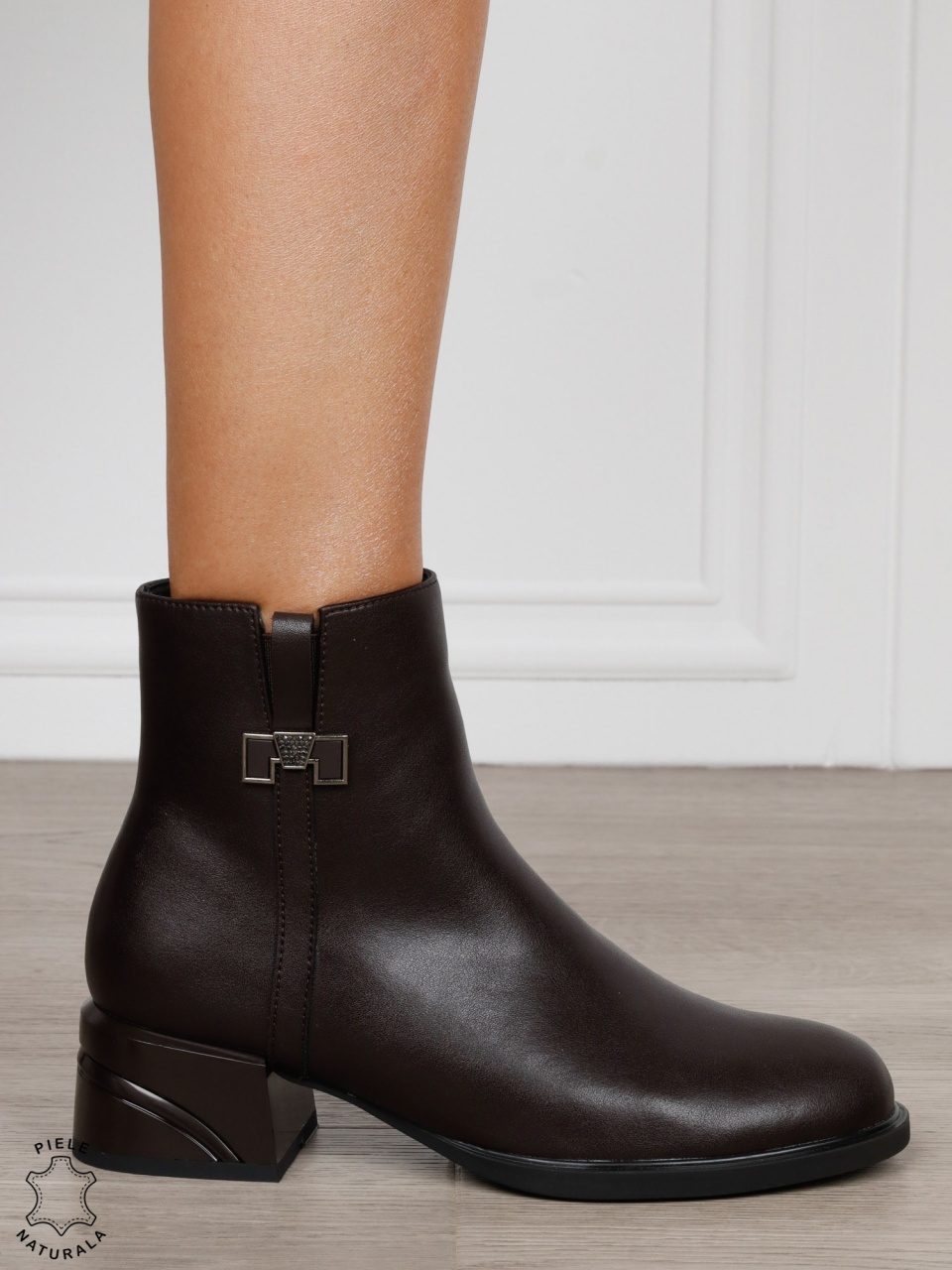 Botine dama din piele naturala cu ornament metalic CRL1837 CAFENIU