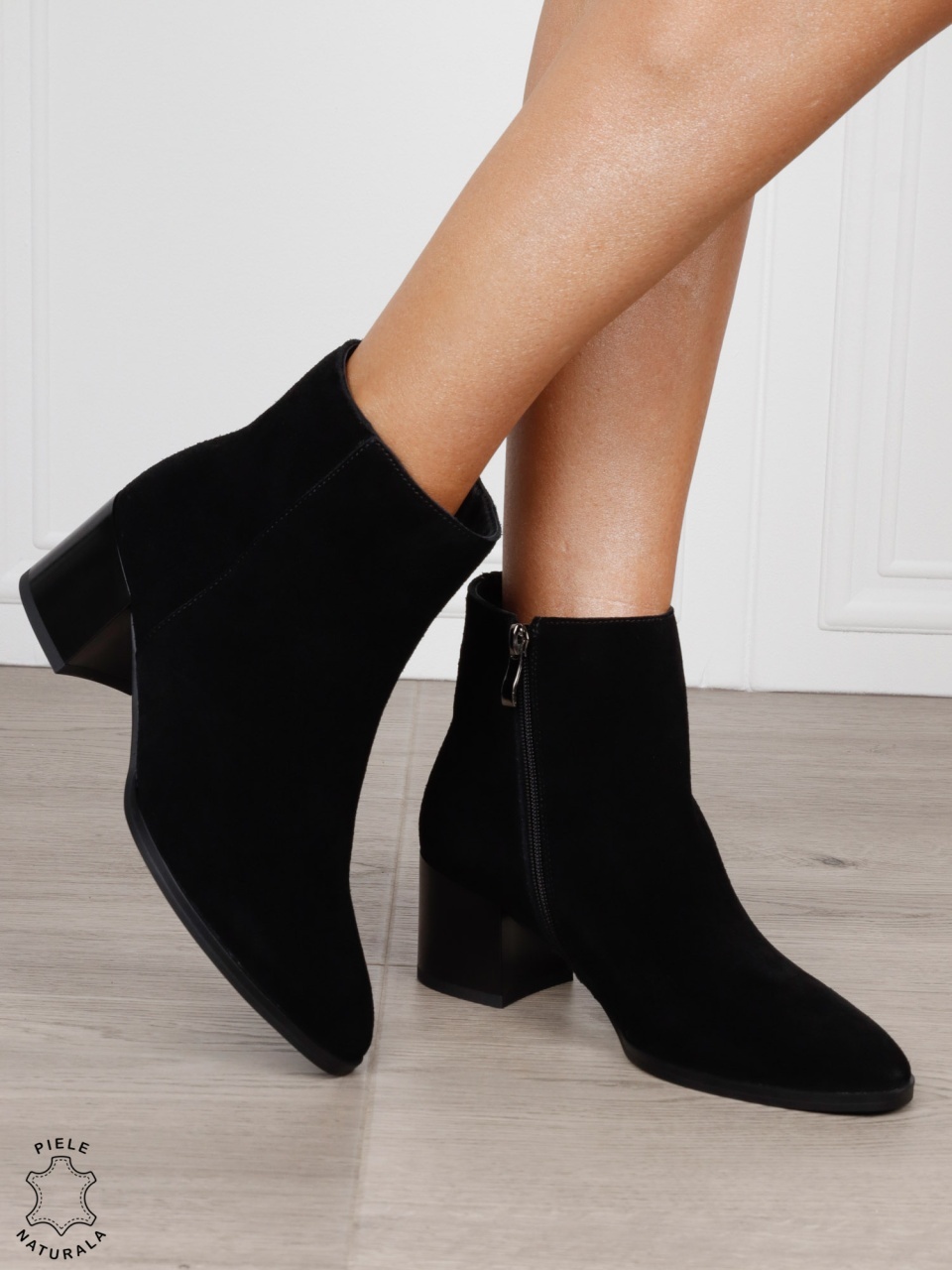 Botine dama din piele naturala intoarsa cu design clasic CRL1831 NEGRU