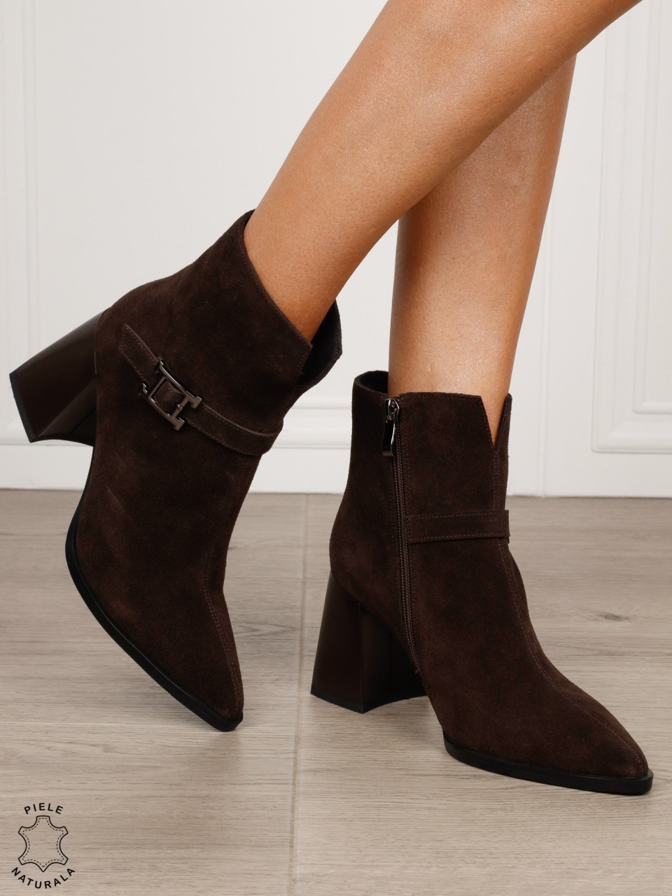 Botine dama din piele naturala intoarsa cu toc gros si varf ascutit CRL1829 CAFENIU