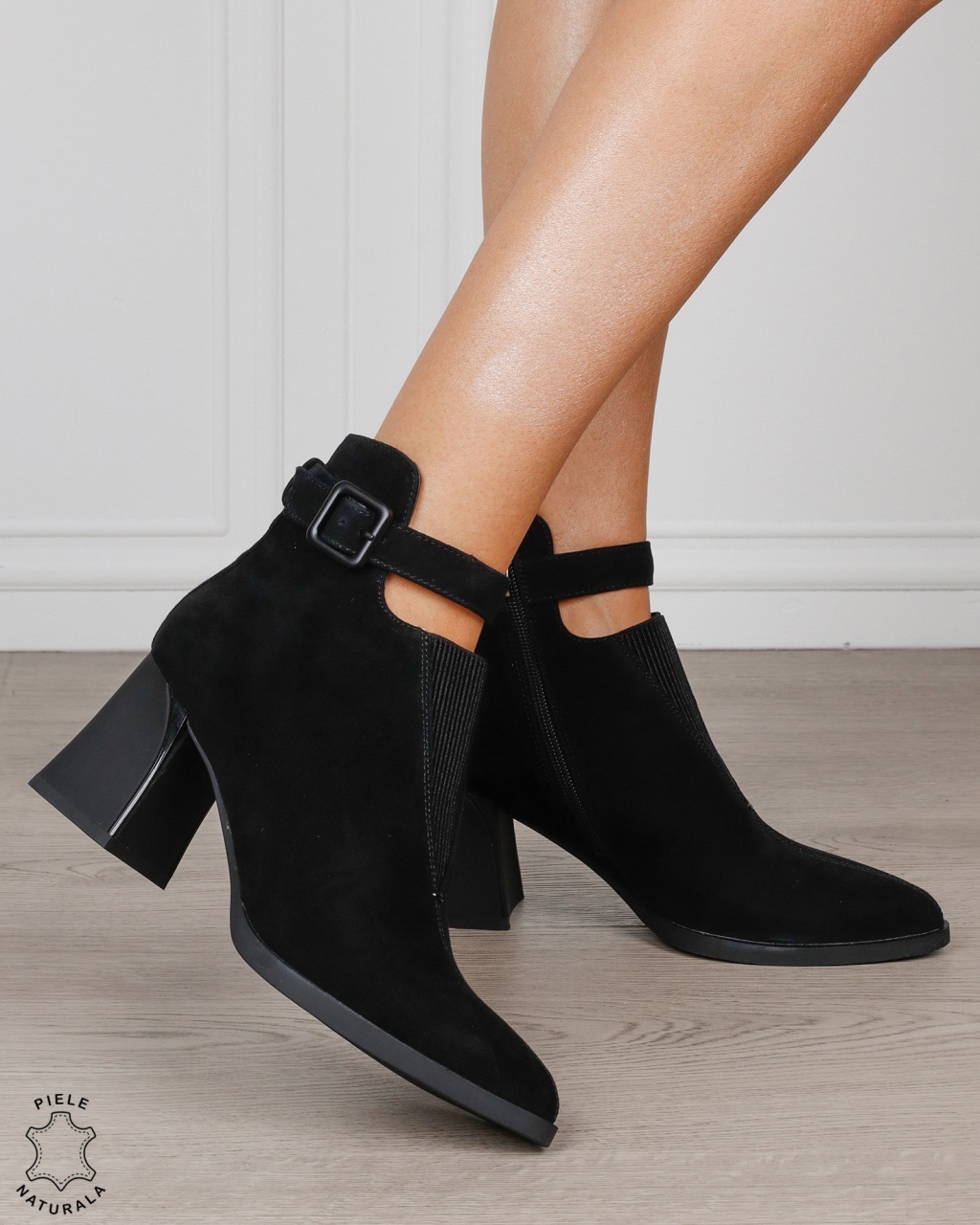 Botine dama din piele naturala intoarsa, cu elastic frontal si bareta cu catarama CRL1885 NEGRU