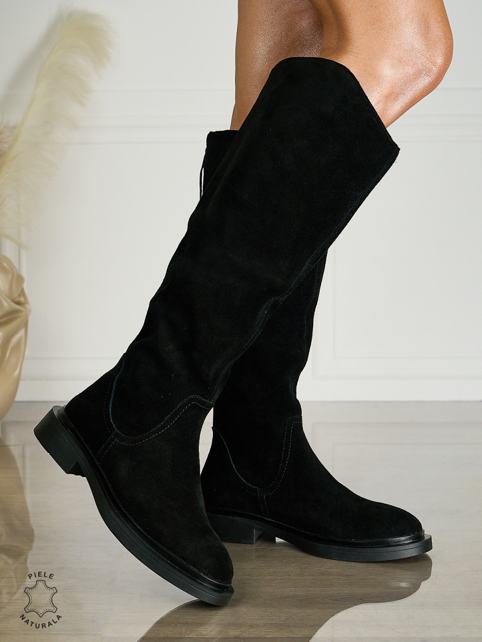 Cizme DAMA din PIELE NATURALA CU toc gros CRL1499 Negru Suede